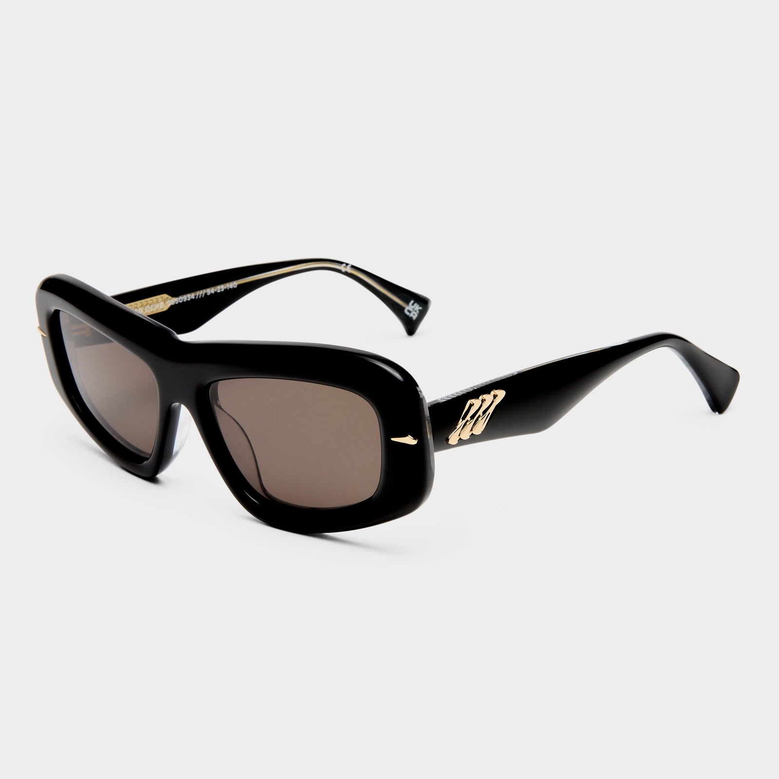 Numero Ocho Obsidian Black Female Shield Sunglasses | Le Specs