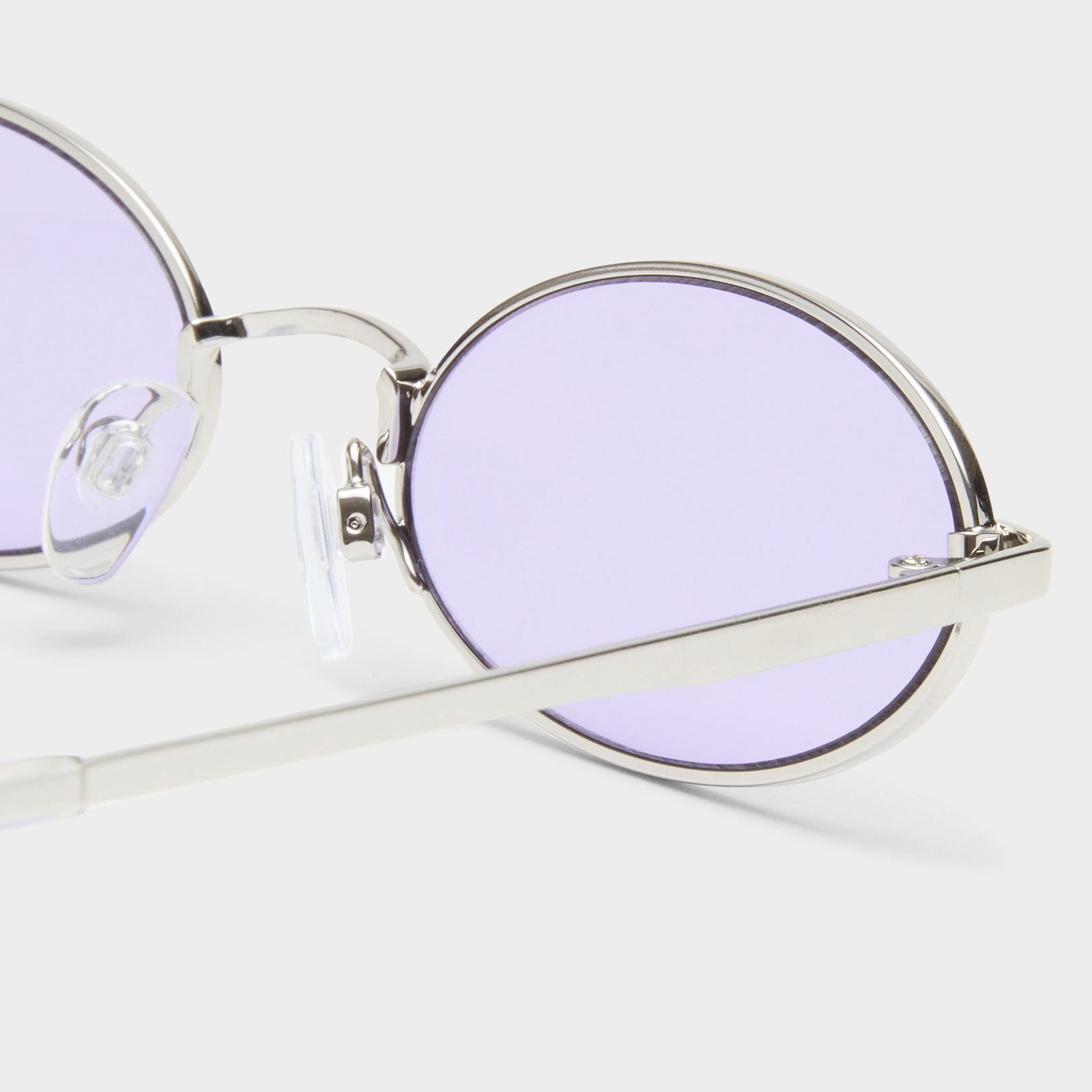 Love Train Silver Female Oval Sunglasses | Le Specs