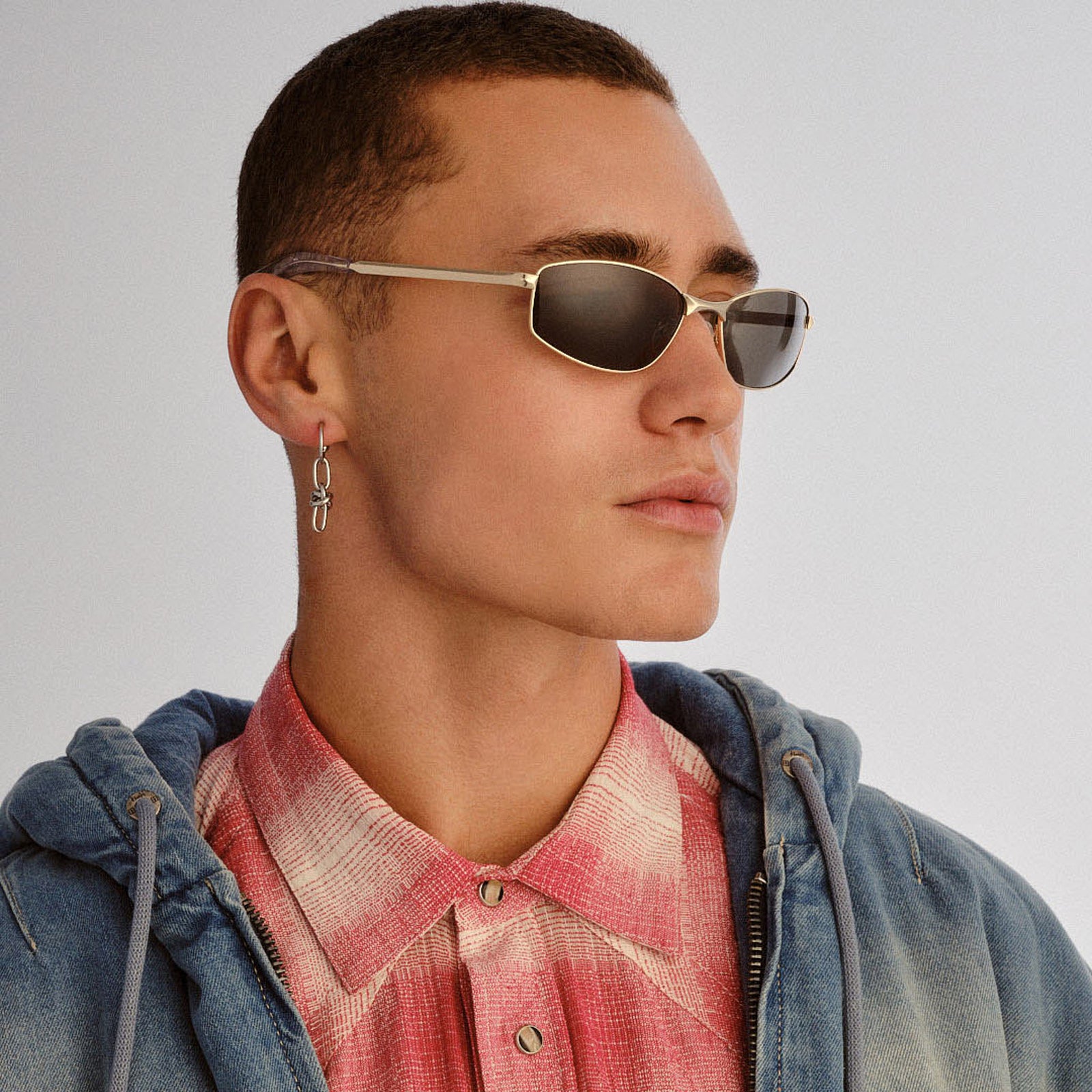Star Beam Bright Gold Uni-Sex Wrap Sunglasses | Le Specs