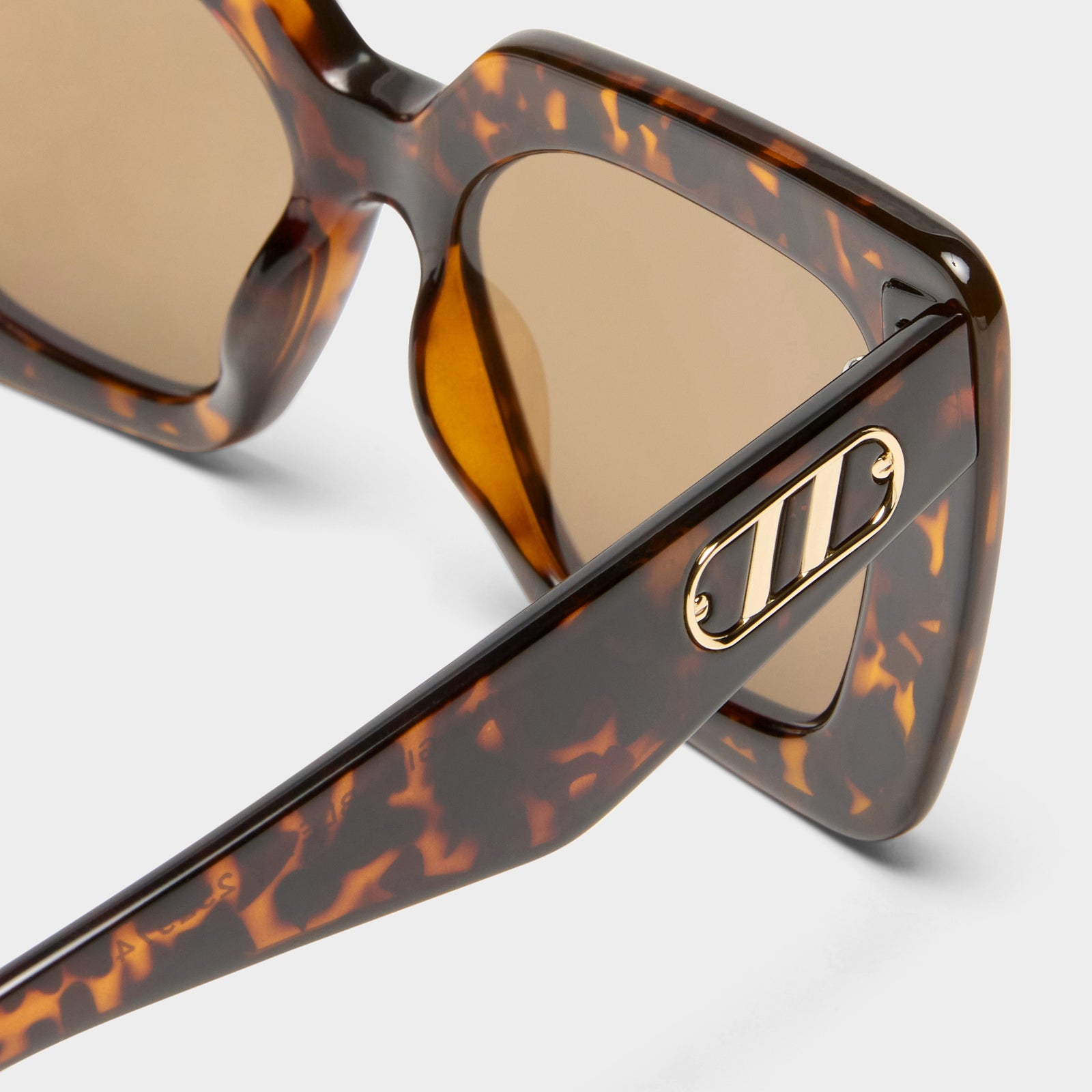 Unimaginable Dark Tort Female Square Sunglasses | Le Specs